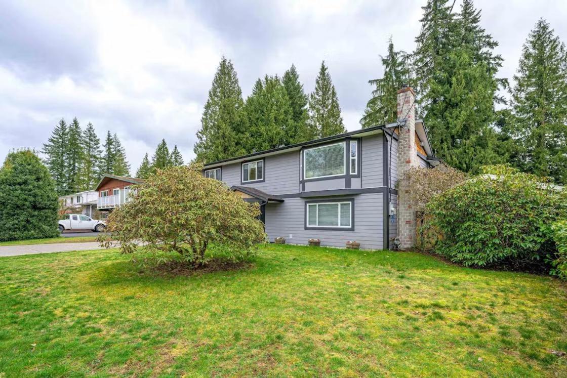 Private 1 Bedroom In Brookswood Langley Exterior photo